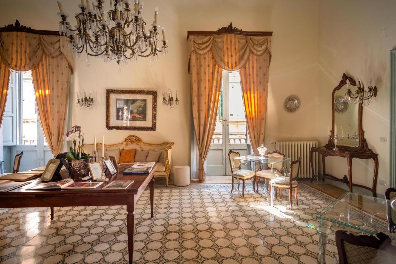 Palazzo Guido Bed & Breakfast Lecce Eksteriør bilde